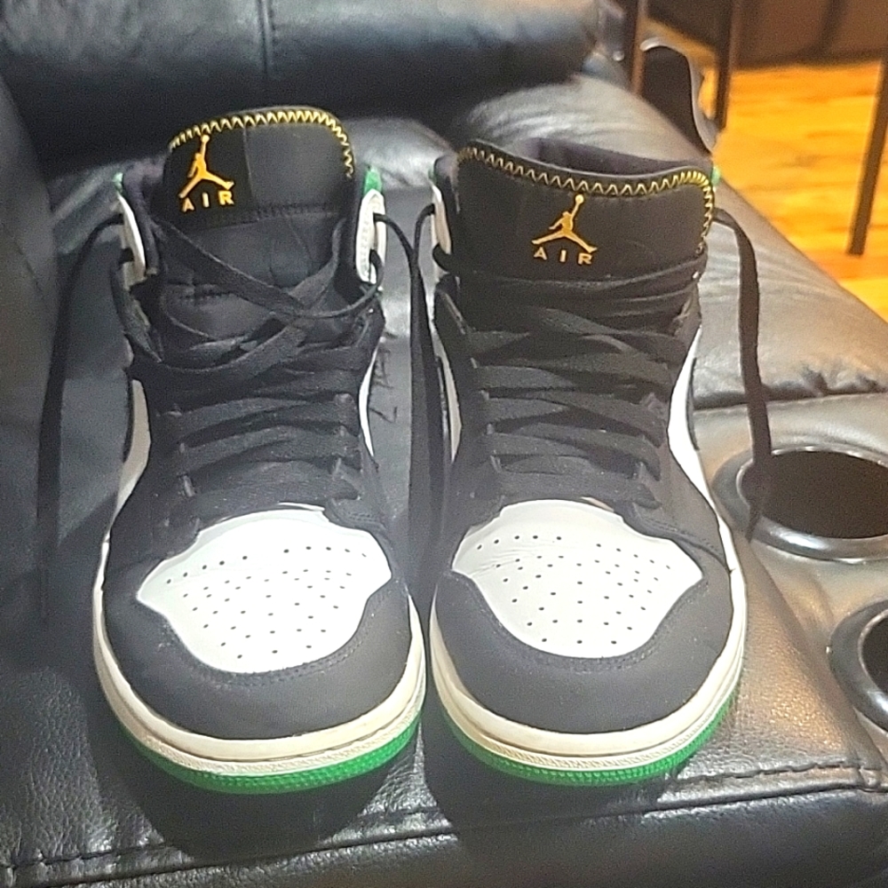 AIR JORDAN 1 MID SE Oakland